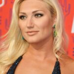 Brooke Hogan Explains Going No Contact With Both Parents, Alleges Years of Abuse, …