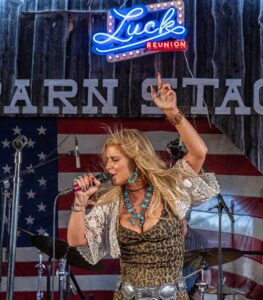 Jessica Simpson Says New EP Is About ‘Learning to Hear My Heart Again’