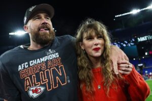 Travis Kelce Rocks Wedding Cake T-Shirt on Red Carpet; Taylor Swift Fans Jump to Obvious …