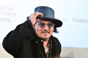 Johnny Depp Hoping to Complete Career Comeback With Sixth ‘Pirates of the …