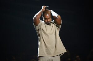 Kanye West to Sue Dentist Who Allegedly Got Him Addicted to Nitrous; Azealia Banks Says …