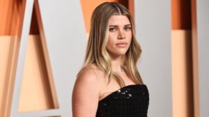 Sofia Richie Just Convinced Us To Buy This Classic Sneaker That Goes With Everything