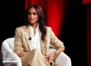 Dolly Parton: Did She Snub Meghan Markle Due to ‘Toxic’ Brand?