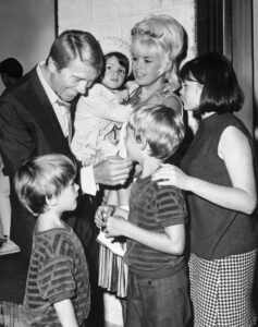 Mariska Hargitay Shares How Her Siblings Reacted to Jayne Mansfield Doc
