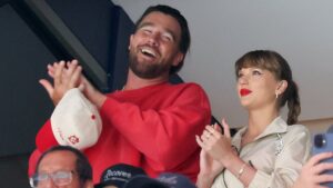 Travis Kelce Has Sweetest Reaction to Taylor Swift’s TEU Performance