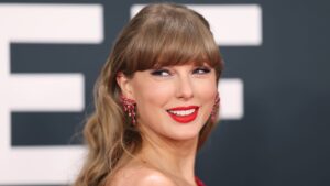 This $50 Romantic Amazon Dress Looks Just Like the $298 One Taylor Swift Wore